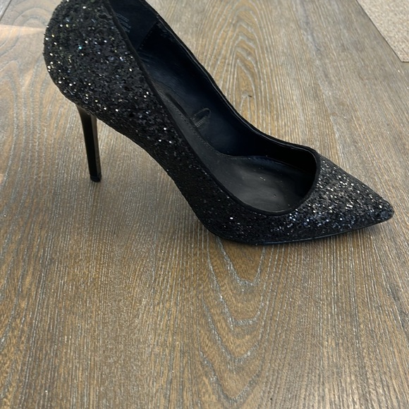 Forever 21 Sparkling Black Heels size 8,5 - Picture 2 of 6